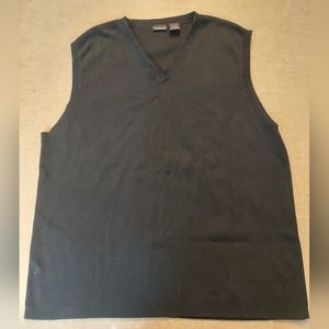Mens L Black Sweater Vest